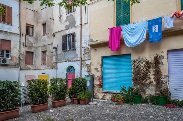 Alley in the city of Sassari — Stock Photo, Image