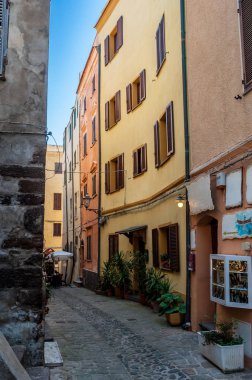 castelsardo eski şehrin güzel sokak
