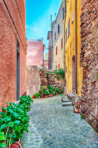 La belle ruelle de la vieille ville de Castelsardo — Photo