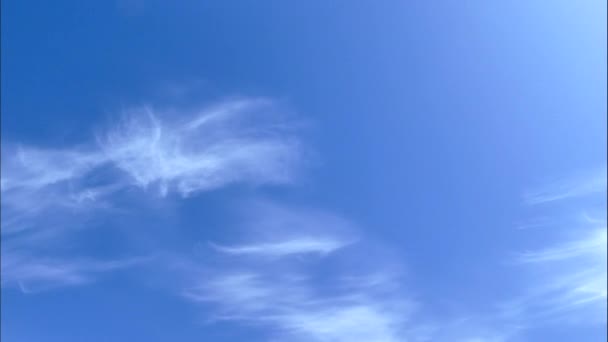 Zeitraffer Der Wolken Bei Blauem Himmel Einem Sonnigen Tag — Stockvideo