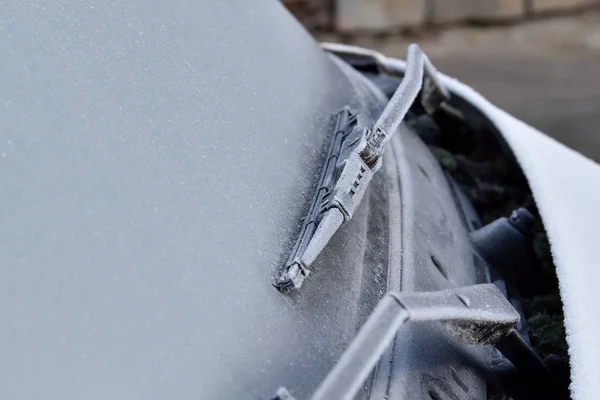 Biltorkare Och Främre Fönster Täckt Med Frost Frostat Bilgummi Fönstret — Stockfoto