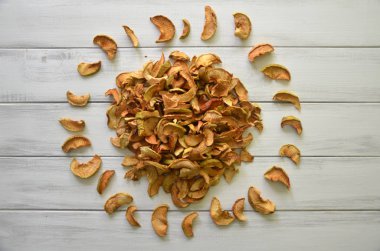 organik elma fırın kurutulmuş