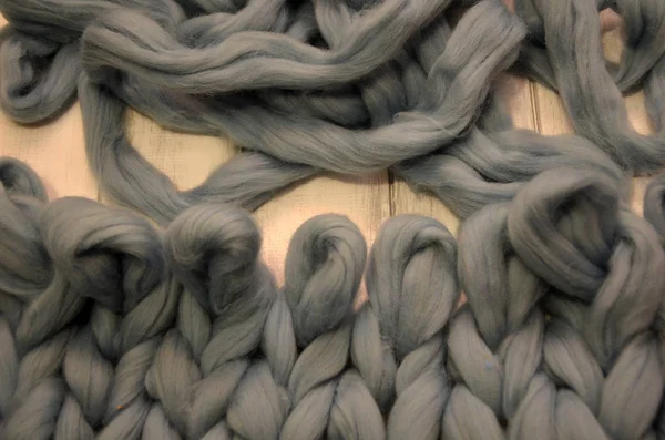 美利奴羊毛手工针织大毯、 超级厚实纱、 时尚概念 — 图库照片