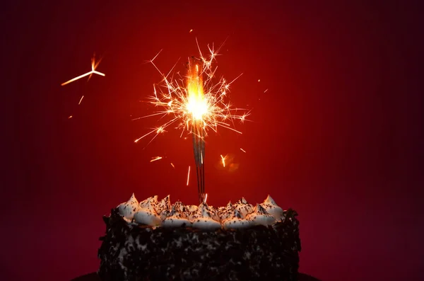 Cake for first birthday, number one made of sugar on top with stars around it. — Stock Photo, Image