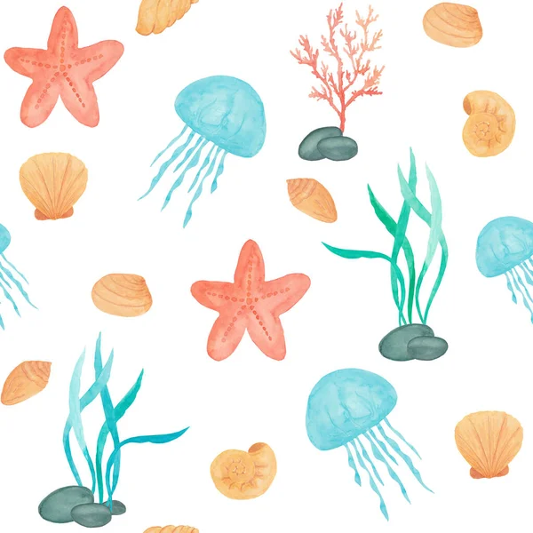 Patrón sin costura de acuarela. El tema del mar: conchas marinas, estrellas de mar, medusas, algas marinas, coral. Fondo blanco. Mano dibujada. Perfecto para fondos de pantalla, fondos de página web, texturas de superficie, tela, papel . —  Fotos de Stock