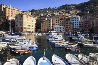 Camogli (Ge), İtalya - 01 Haziran 2017: Cennet Körfezi, Portofino Ulusal Parkı, Cenova, Liguria, İtalya