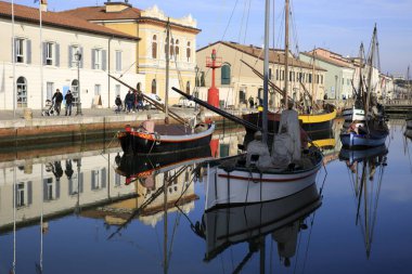 Cesenatico (Fc), İtalya - 1 Ocak 2019: Liman kanalı Leonardesque, Deniz Doğumu, Marineria Müzesi (Presepe della Marineria), Cesenatico, Forli Cesena, Emilia Romagna, İtalya.