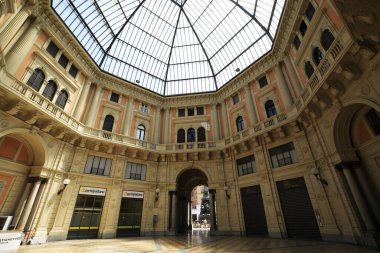 Pavia (Pv), İtalya - Haziran 09, 2018: Galleria Geometrica, Salone Mercato, Pavia, Lombardy, Ital