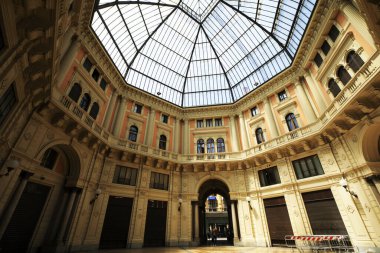 Pavia (Pv), İtalya - Haziran 09, 2018: Galleria Geometrica, Salone Mercato, Pavia, Lombardy, Ital