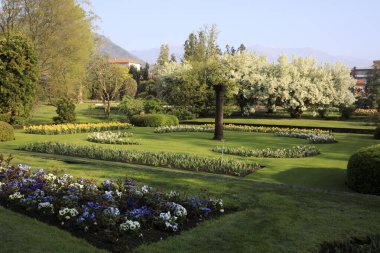 Verbania (Vco), İtalya - 01 Nisan 2017: Villa Taranto botanik bahçeleri, Verbania, Piedmont, İtalya