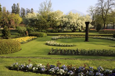 Verbania (Vco), İtalya - 01 Nisan 2017: Villa Taranto botanik bahçeleri, Verbania, Piedmont, İtalya