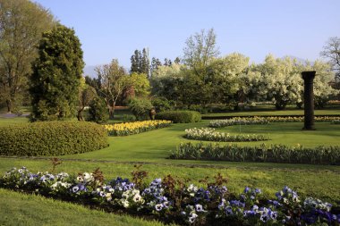 Verbania (Vco), İtalya - 01 Nisan 2017: Villa Taranto botanik bahçeleri, Verbania, Piedmont, İtalya