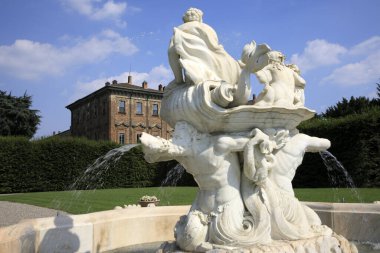 Lainate (Mi), İtalya - 16 Haziran 2018: Villa Litta Borromeo Visconti parkı, Lainate, Milan, Lombardy, İtalya