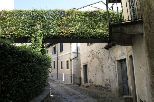 Orta San Giulio Itálie Září 2019 Typická Malá Cesta Ostrově — Stock fotografie