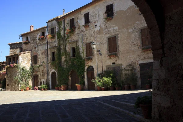 Montemerano Italy September 2017 Square Montemerano Village Manciano Grosseto Tuscany — Stockfoto