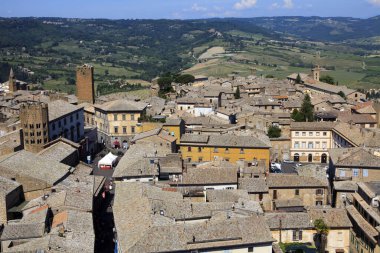 Orvieto (Tr), İtalya - 10 Mayıs 2016: Panoramik kuleden Orvieto, Terni, Umbria, İtalya