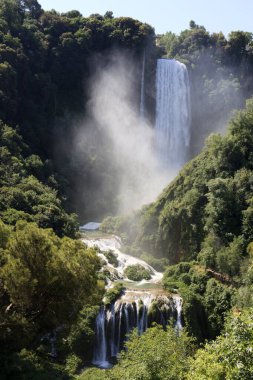Terni (Tr), İtalya - 10 Mayıs 2016: Ünlü Marmore Şelalesi, Terni, Umbria, İtalya