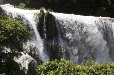 Terni (Tr), İtalya - 10 Mayıs 2016: Ünlü Marmore Şelalesi, Terni, Umbria, İtalya