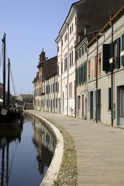 Comacchio Itália Abril 2017 Casas Aldeia Comacchio Perto Canal Parque — Fotografia de Stock