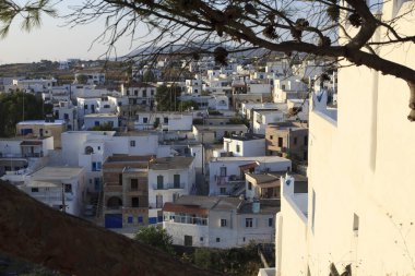 Vivlos, Naxos / Yunanistan - 25 Ağustos 2014: Vivlos köyü, Naxos, Cyclades Adaları, Yunanistan
