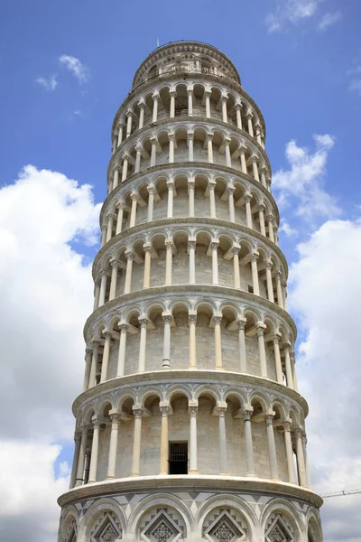 意大利比萨 2017年6月10日 意大利托斯卡纳著名的比萨学习塔 — 图库照片