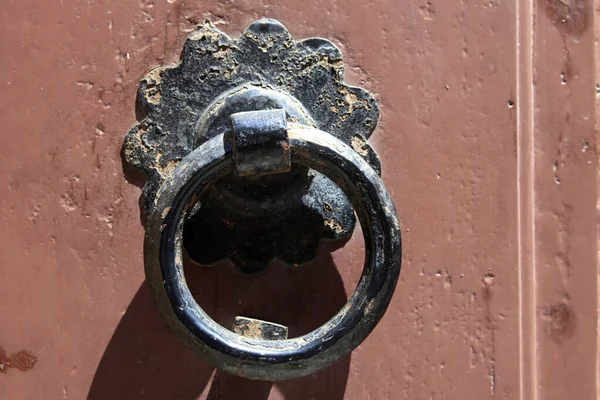San Gimignano Italy April 2017 Old Iron Knocker Door San — Stock Photo, Image