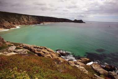 Porthcurno (İngiltere), Uk - 16 Ağustos 2015: Porth Chapel Beach, Porthcurno, Cornwall, İngiltere, Birleşik Krallık.