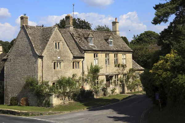 Bibury England Großbritannien August 2015 Bibury Dorfblick Gloucestershire England Großbritannien — Stockfoto