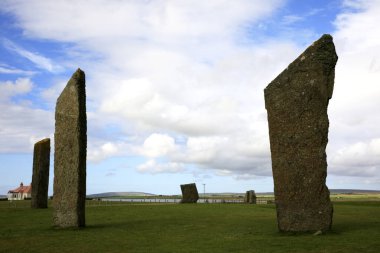 Stennessl - Orkney (İskoçya), Uk - 06 Ağustos 2018: Anakara, Orkney, İskoçya, İskoçya, İskoçya, İskoçya, Birleşik Krallık 'ta Stenness' in Ayakta Taşları, Neolitik Megalithler 