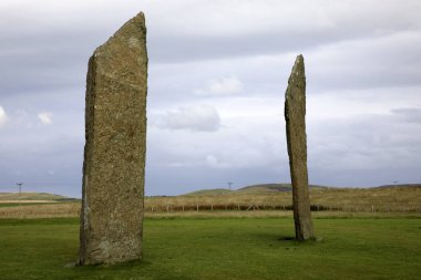 Stennessl - Orkney (İskoçya), Uk - 06 Ağustos 2018: Anakara, Orkney, İskoçya, İskoçya, İskoçya, İskoçya, Birleşik Krallık 'ta Stenness' in Ayakta Taşları, Neolitik Megalithler 