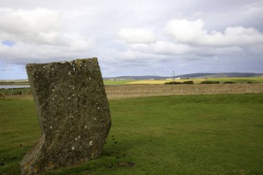 Stennessl - Orkney (İskoçya), Uk - 06 Ağustos 2018: Anakara, Orkney, İskoçya, İskoçya, İskoçya, İskoçya, Birleşik Krallık 'ta Stenness' in Ayakta Taşları, Neolitik Megalithler 