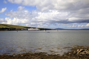Margaret 'in Umudu - Orkney (İskoçya), Uk - 10 Ağustos 2018: Orkney adalarındaki St Margaret' s Hope köyü yakınlarındaki manzara, İskoçya, İskoçya, Birleşik Krallık