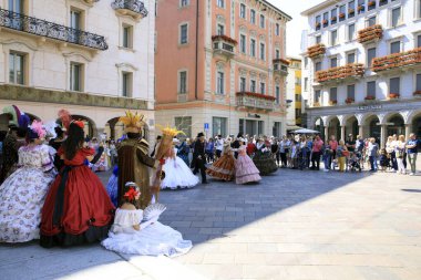 Lugano / İsviçre - 01 Haziran 2019: Lugano City merkez Venedik ziyafeti, Lugano, İsviçre, Avrupa