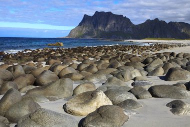 Lofoten Adaları / Norveç - 30 Ağustos 2017: Utakleiv Sahili manzarası, Lofoten Adaları, Nordland, Norveç, İskandinavya, Avrupa