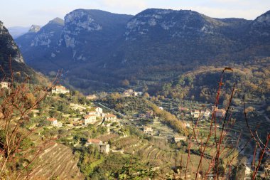 Finalborgo (Sv), İtalya - 12 Aralık 2017: Finalborgo kalesi, Finale Ligure, Liguria, İtalya