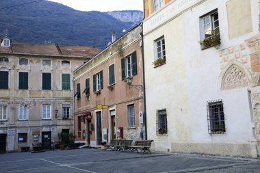 Finalborgo (Sv), İtalya - 12 Aralık 2017: Finalborgo köyü, Finale Ligure, Liguria, İtalya