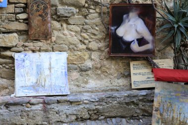 Bussana Vecchia (Im), İtalya - 12 Aralık 2017: Bussana Vecchia, Imperia, Liguria, İtalya