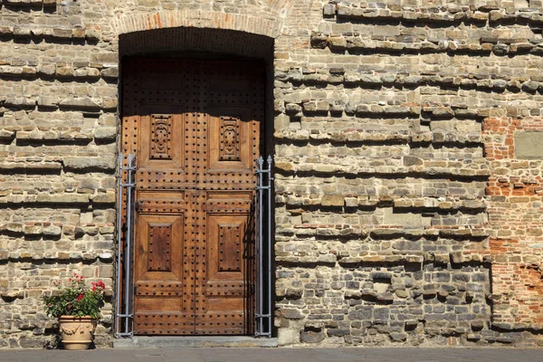 フィレンツェ イタリア 2017年4月21日 サンロレンツォ大聖堂の扉 フィレンツェ フィレンツェ トスカーナ州 イタリア — ストック写真