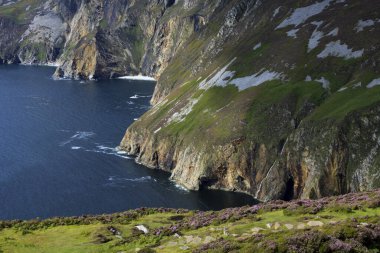 Donegal (İrlanda), - 25 Temmuz 2016: Slieve League cliffs, Co. Donegal, İrlanda.