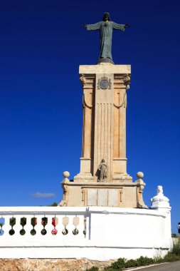 El Toro, Menorca / İspanya - 25 Haziran 2016: Toro Dağı (El Toro), Es Mercadal, Menorca, Balear Adaları, İspanya