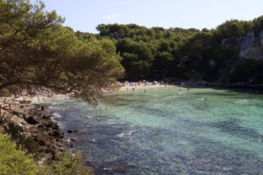 Macarella, Menorca / İspanya - 25 Haziran 2016: Cala Macarella Körfezi, Menorca, Balearic Adaları, İspanya