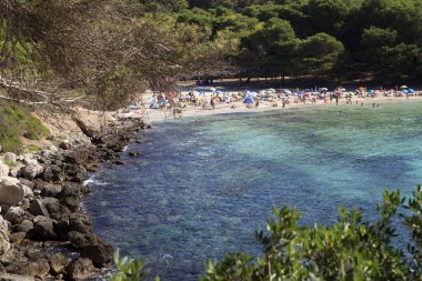 Macarella, Menorca / İspanya - 25 Haziran 2016: Cala Macarella Körfezi, Menorca, Balearic Adaları, İspanya