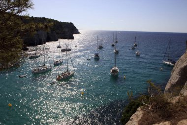 Macarella, Menorca / İspanya - 25 Haziran 2016: Cala Macarella Körfezi, Menorca, Balearic Adaları, İspanya