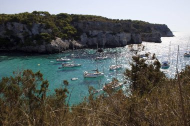 Macarella, Menorca / İspanya - 25 Haziran 2016: Cala Macarella Körfezi, Menorca, Balearic Adaları, İspanya