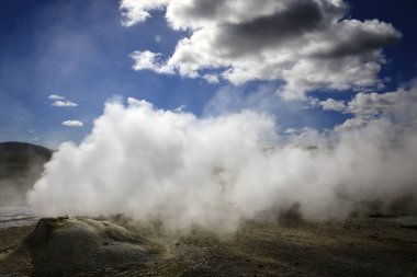 Hveravellir / İzlanda - 25 Ağustos 2017: Hveravellir yakınlarındaki Hveravellir 'de bulunan Fumarol ve sülfür bölgesi, İzlanda, Avrupa