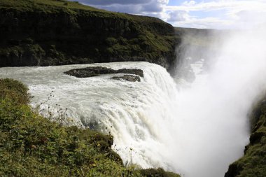 Gullfoss - İzlanda - 25 Ağustos 2017: Meşhur Gullfoss Şelalesi, İzlanda, Avrupa