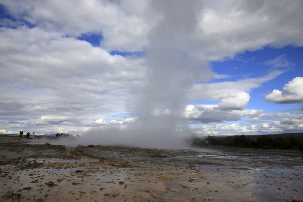 Geysir Islândia Agosto 2017 Erupção Strokkur Geysir Perto Golden Circle — Fotografia de Stock