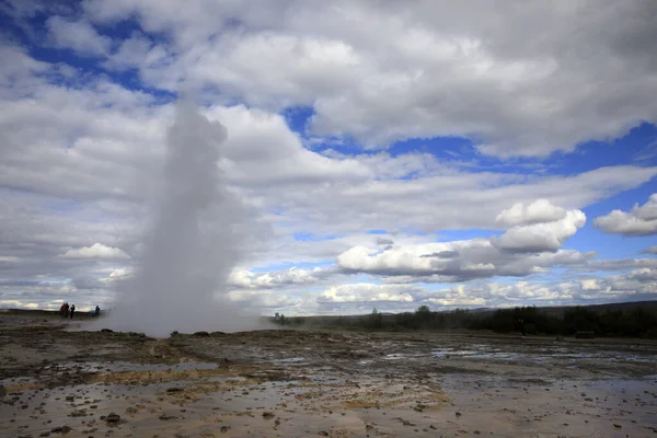 Gejzír Island Srpna 2017 Gejzír Strokkur Poblíž Golden Circle Island — Stock fotografie