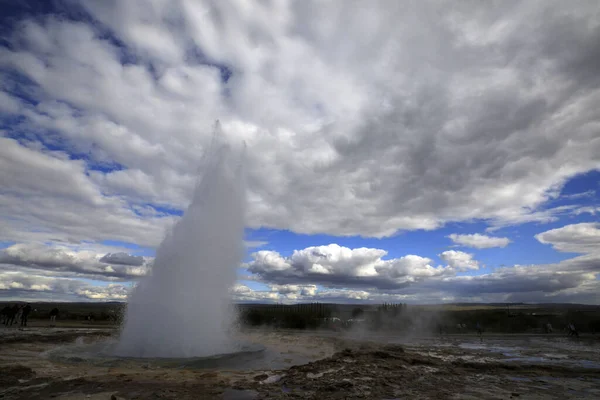 Geysir Islândia Agosto 2017 Erupção Strokkur Geysir Perto Golden Circle — Fotografia de Stock