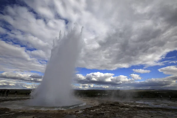 Geysir Islândia Agosto 2017 Erupção Strokkur Geysir Perto Golden Circle — Fotografia de Stock